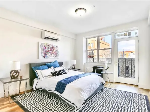 1543 East 19th Street image 2 of 10