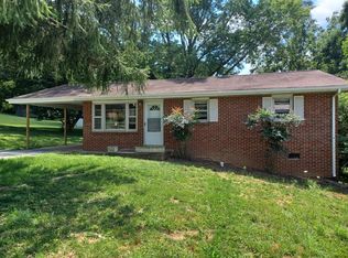 4109 Ranch Rd, Johnson City, TN 37601