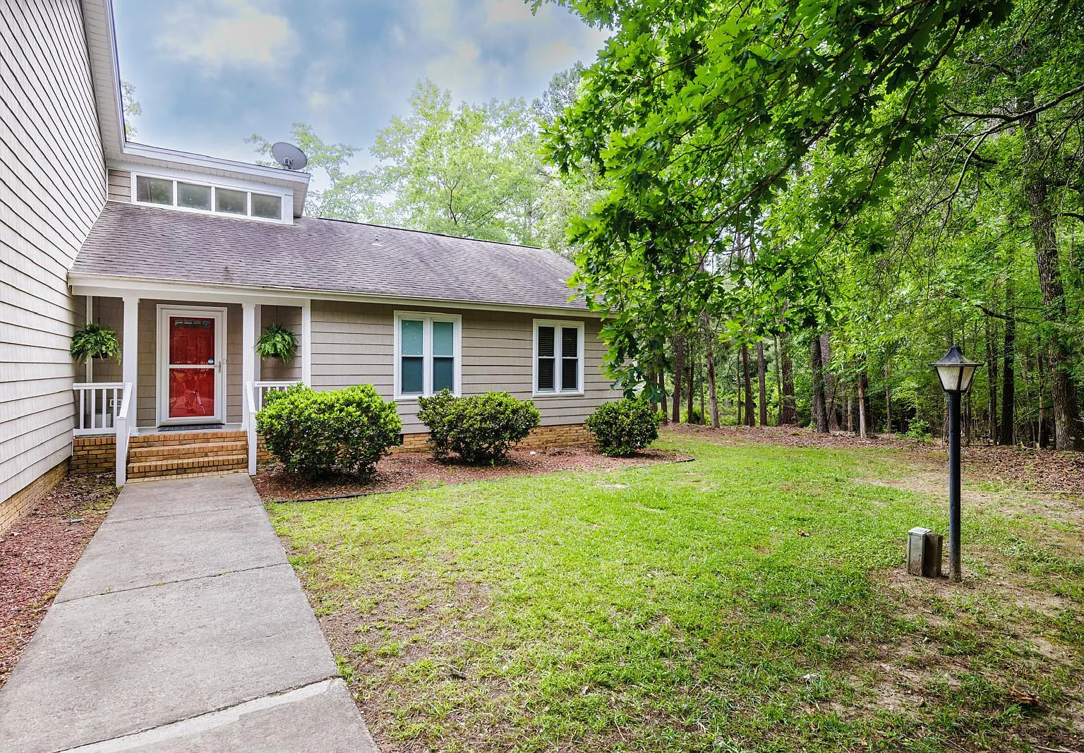 311 Derrick Ln — Photo 3