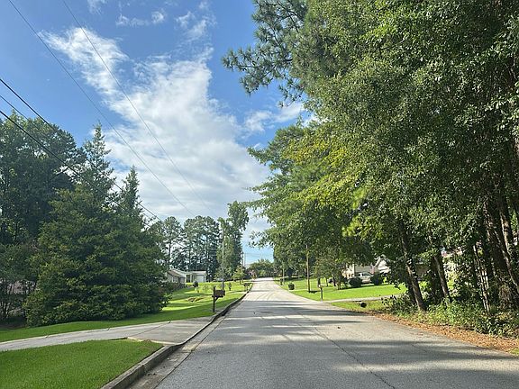 4th image of 155 Deep Forest Ln