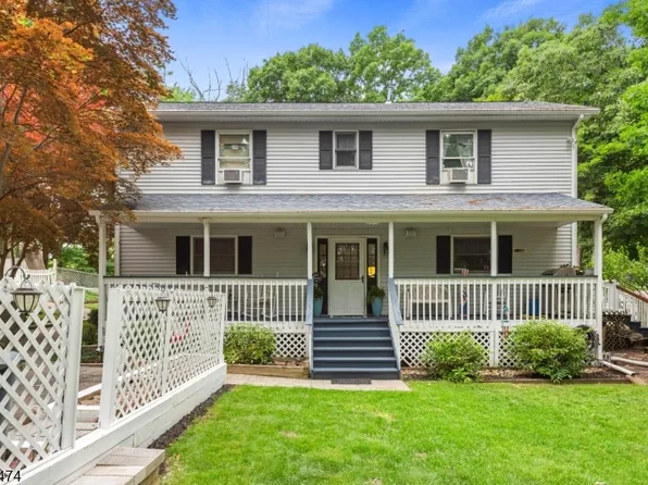 136 Jefferson Trl, Hopatcong Boro, NJ 07843