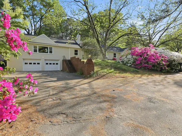 303 Holland Rd, Fuquay Varina, NC 27526