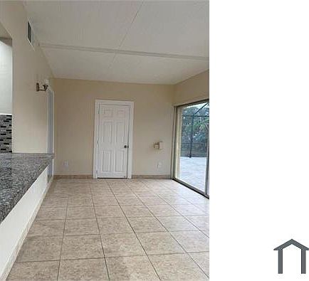 3rd image of 7813 NW 72nd Ave
