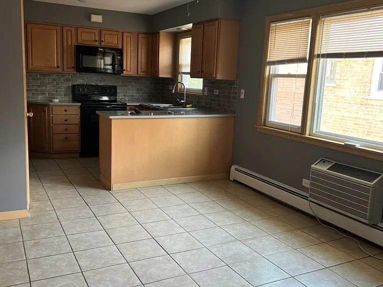 6920 N Rosemary Ln #2E — Photo 3