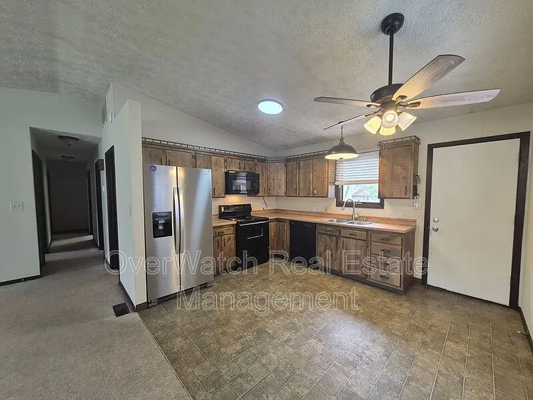 12250 Mary Ave — Photo 3