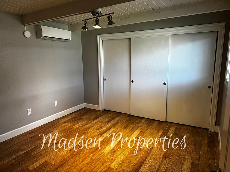 2925 Godman Ave #15 — Photo 12