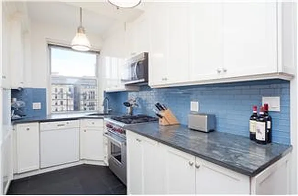 Sold by Ostrov Realty Group | media 14