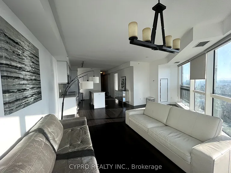 388 Yonge St #6516 — Photo 11
