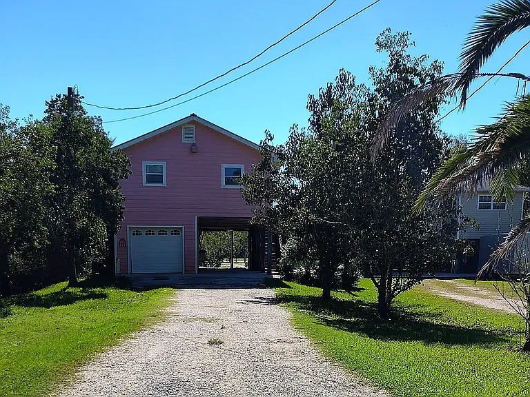 3 bed, 2.5 bath, 1320 sqft, $2,200 — Photo 4