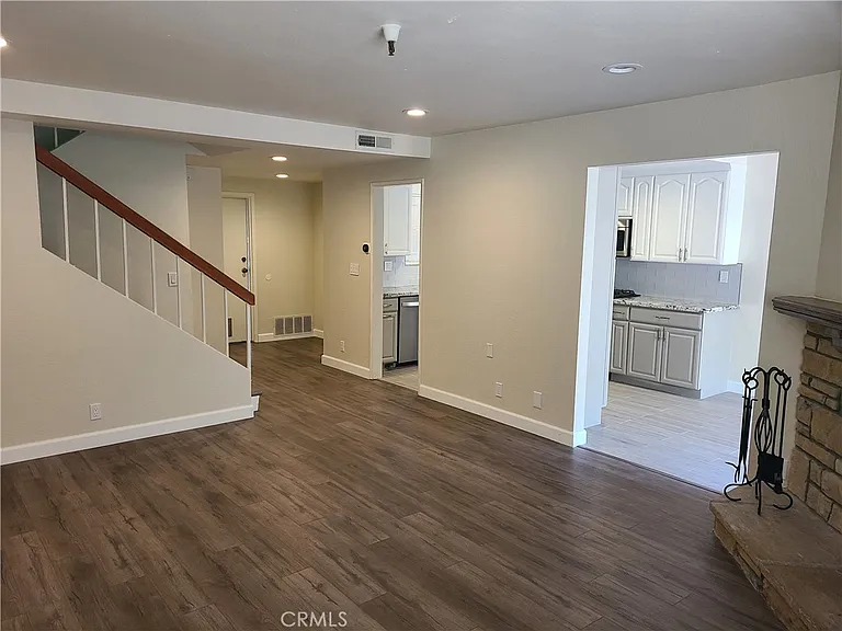 8465 Kington Way #15 — Photo 28