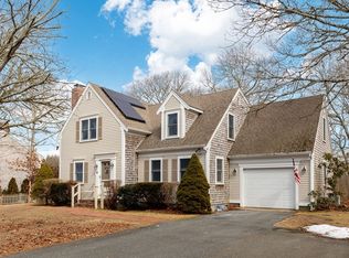 8 Gordon Ln, Yarmouth Port, MA 02675
