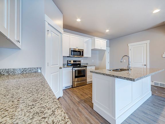 5th image of 2598 N Cormac Pl