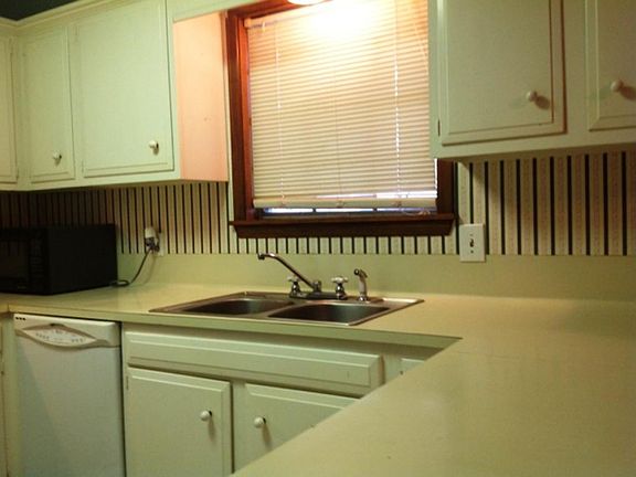 5th image of 206 Montreal Dr