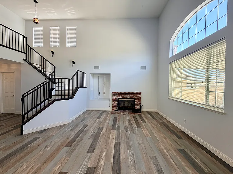 15096 Fox Ridge Dr — Photo 4