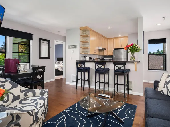 2606 E Thomas St, Seattle, WA