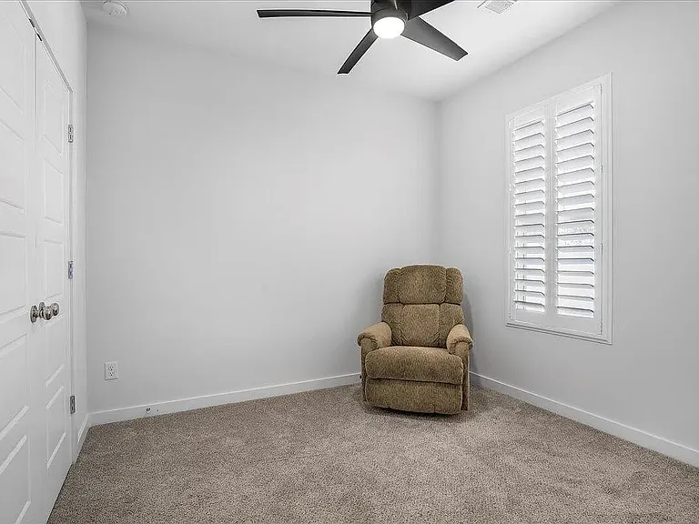 654 Blueway Ave — Photo 21
