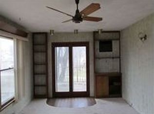 708 W 3rd St, Madison, MN 56256