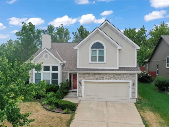 8003 W 122nd Ter, Overland Park, KS 66213