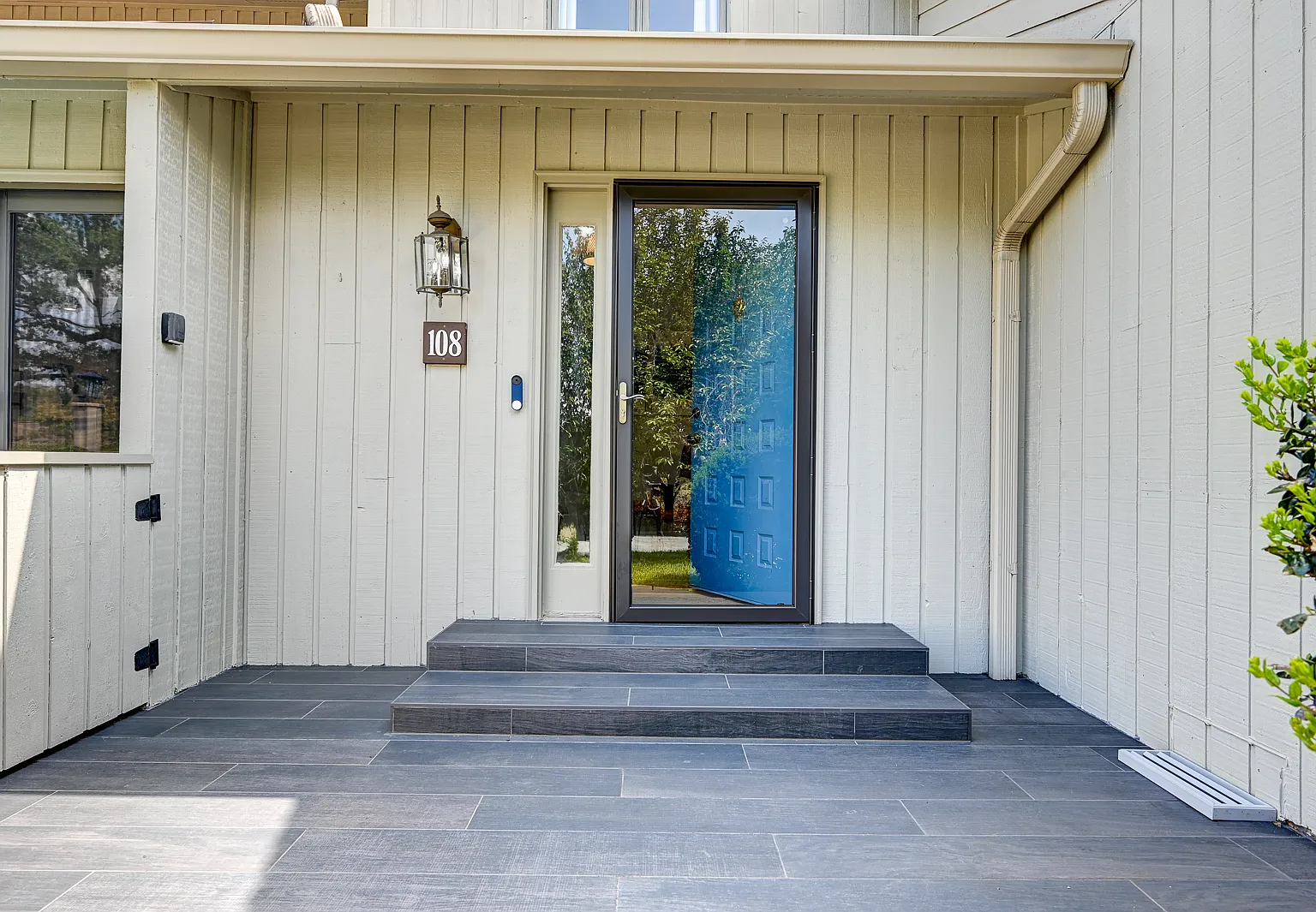 108 Cloverleaf Ln — Photo 2