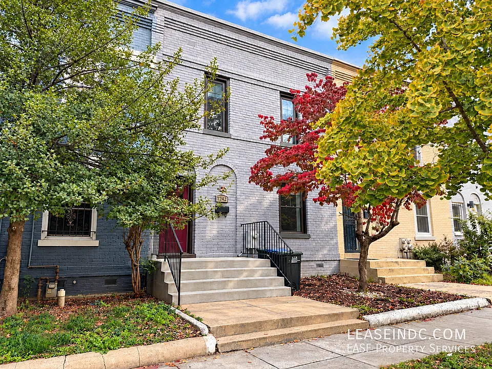1242 Half St SW #1242