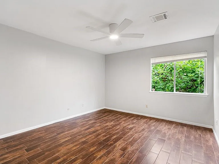 11423 Wickersham Ln — Photo 24