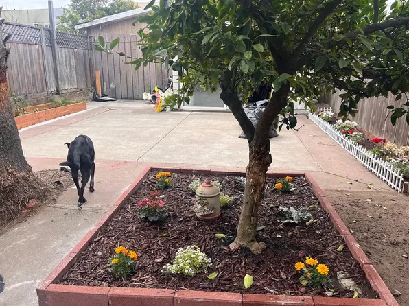 38 Bismark St, Daly City, CA 94014