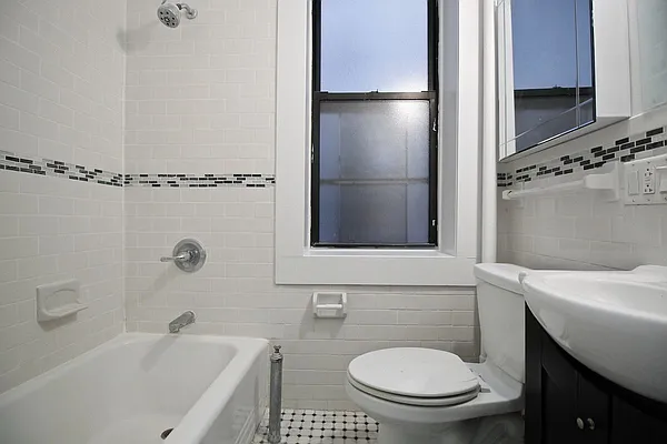 Rented by Compass | media 35