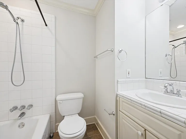 2414 Morse St #6 — Photo 12