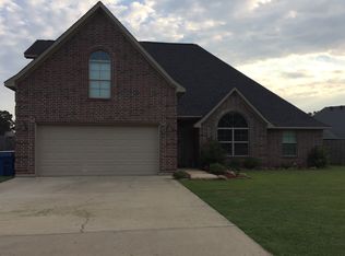 208 Lafield Ln, Benton, LA 71006