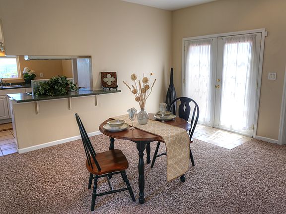 www.lamoureuxrealestate.com