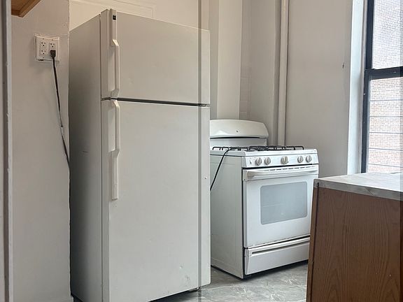 2nd image of 1200 College Ave #D3