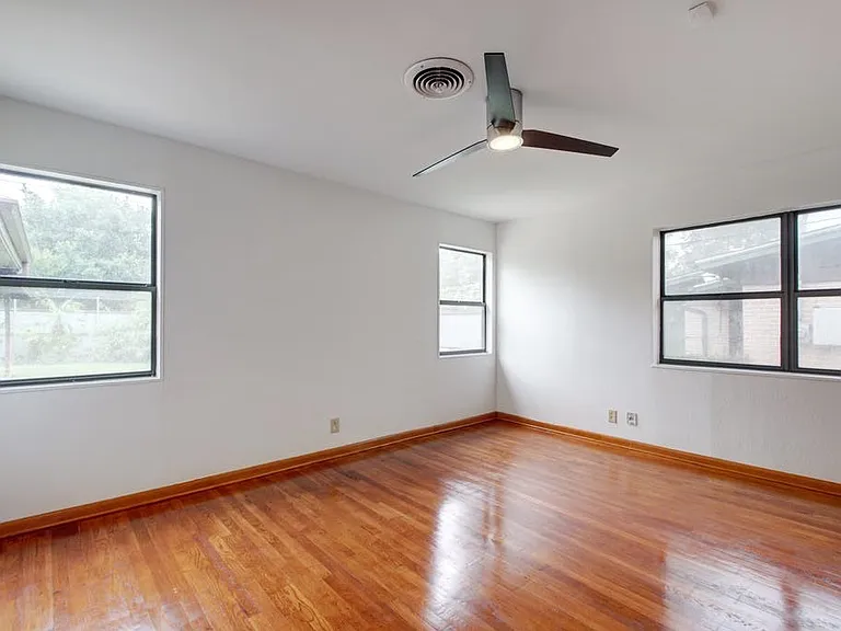 1400 Larkwood Dr — Photo 13