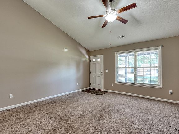 5th image of 443 Mandys Meadow Dr