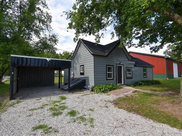 610 E Warren St, Bunker Hill, IL 62014