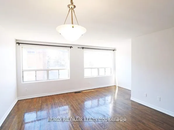 1237 B E Woodbine Ave #B, Toronto, ON M4C 4E5