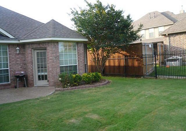 1st image of 2509 Cambridge Dr