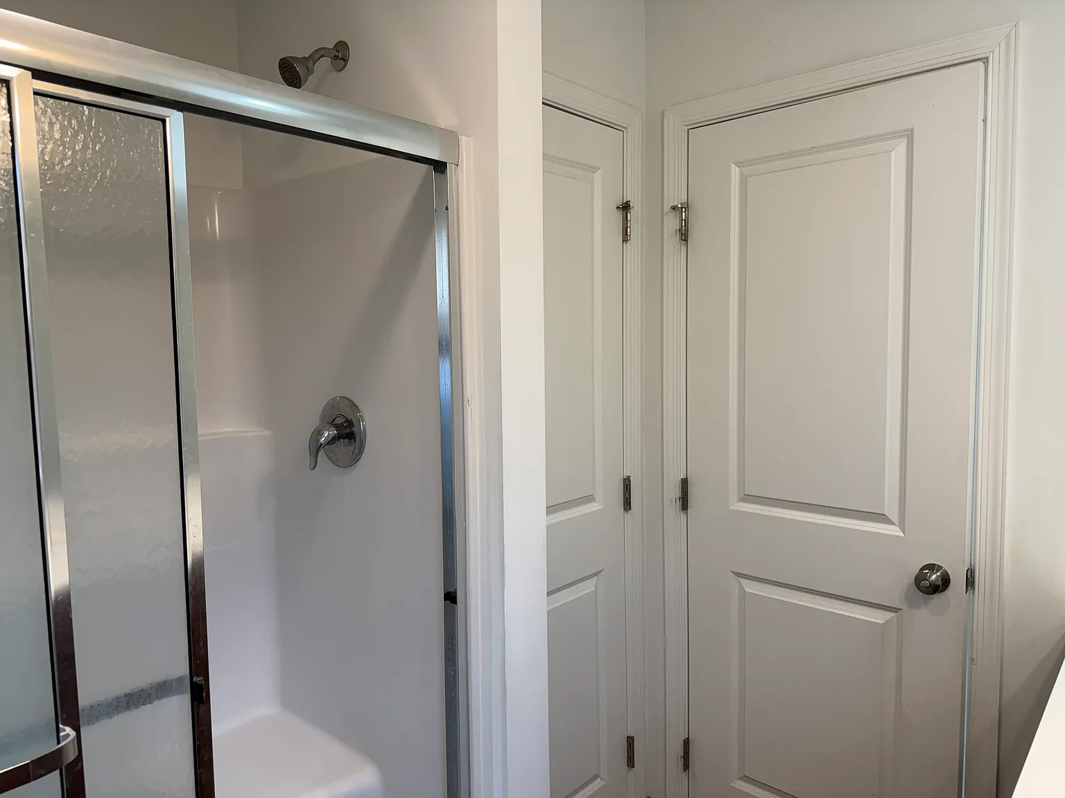 3 bed, 2.5 bath, 1563 sqft, $2,295 — Photo 2