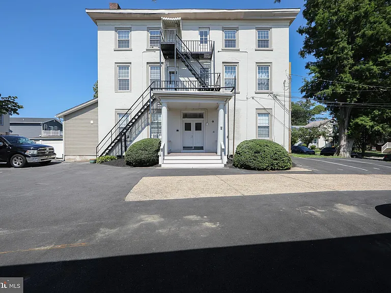 9 E Holly Ave #5 — Photo 21