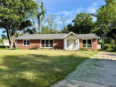 7 Kenwood Dr, Hazelwood, MO, 63042