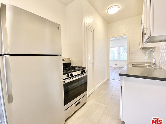 5th image of 840 N Alta Vista Blvd #A