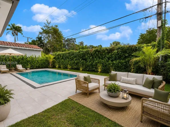 728 Majorca Ave, Miami, FL