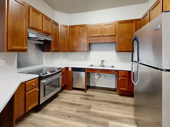 Eagle Crest Apartments