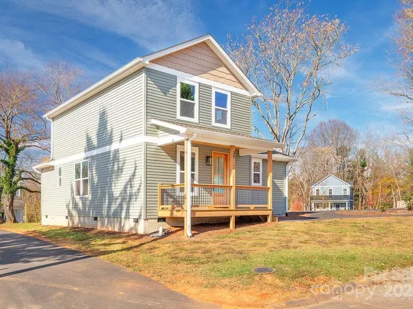 30 Gudger Rd, Candler, NC 28715