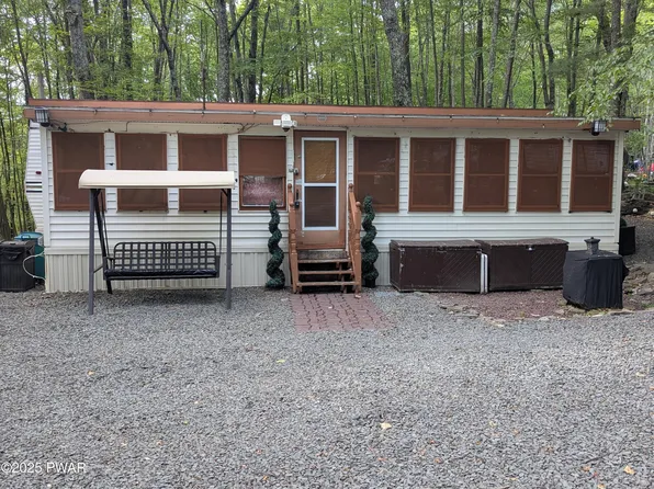 118 Heron Cir, Shohola, PA 18458