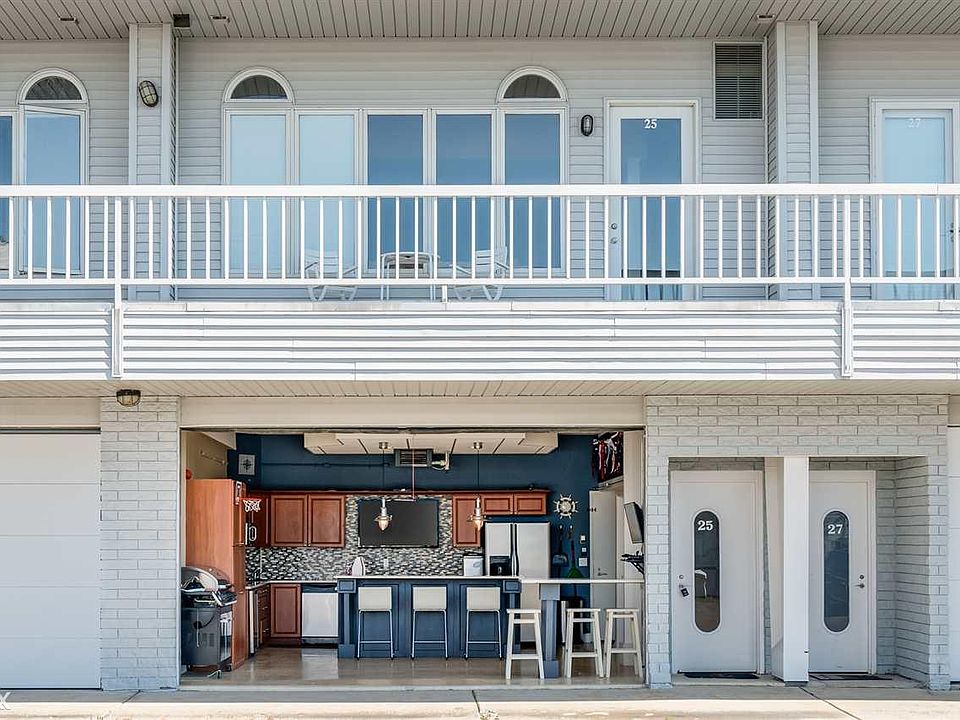 1st image of 25 Seabreeze Dr