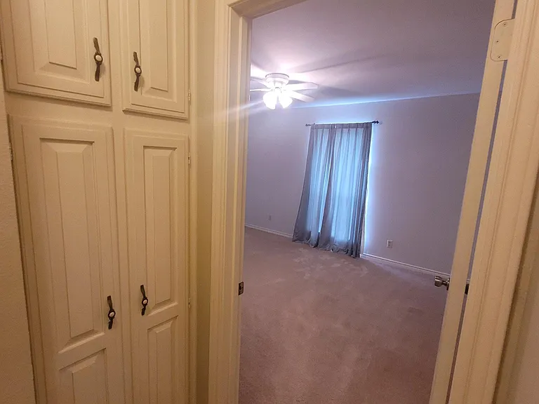 414 Amberwood Cir — Photo 17