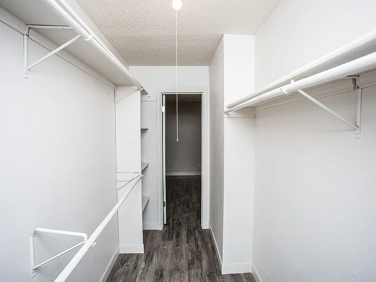 Saddlewood Apartments — Photo 45
