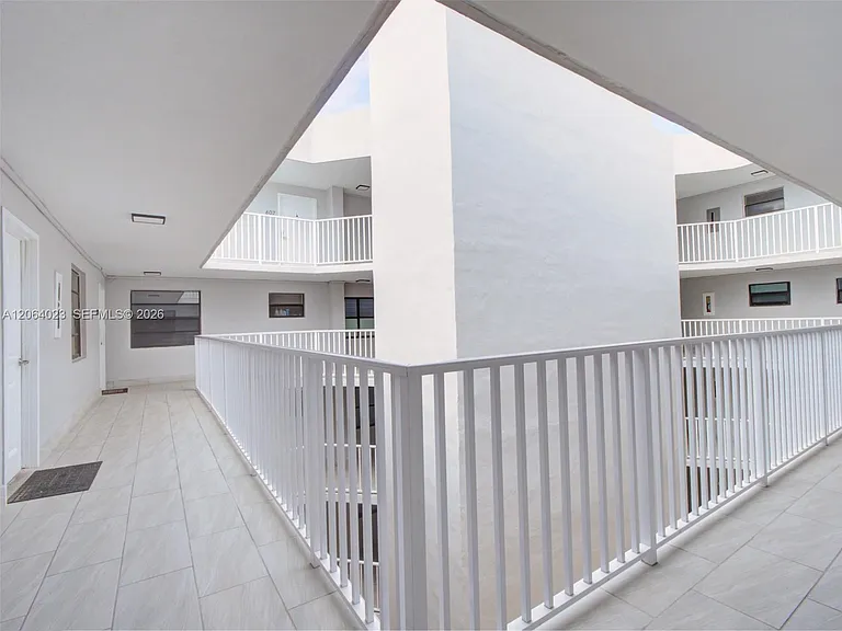 6725 Harding Ave #504 — Photo 38