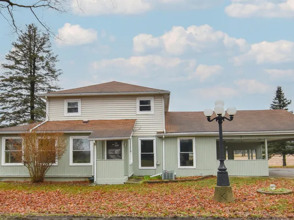 1067 Bell Rd, Union City, MI 49094