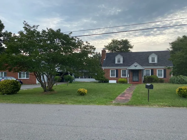 4801 Martin St, Alexandria, VA 22312